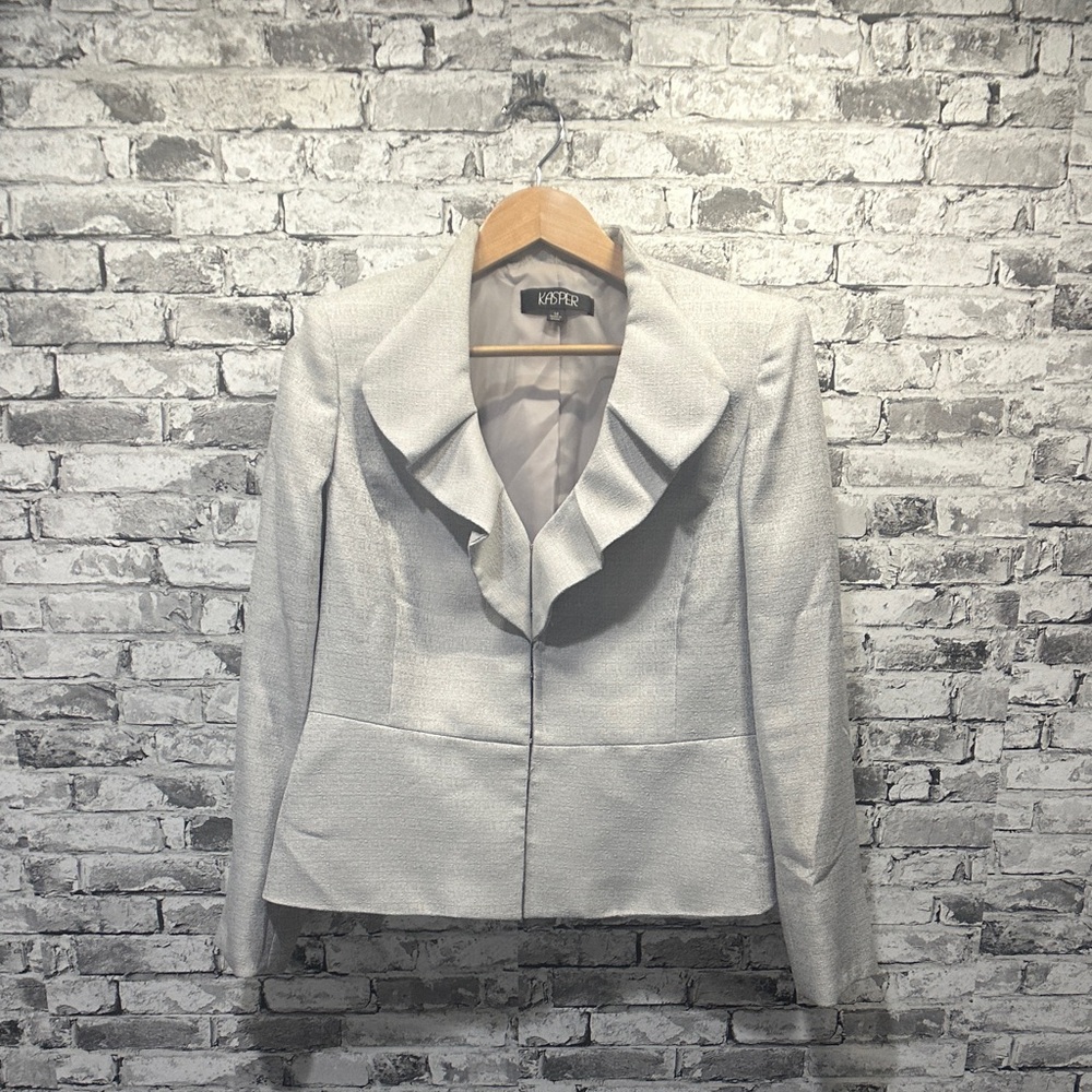 EUC Kasper Women's Light Gray Ruffled Blazer Women's Size 14